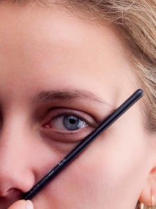 Ende für das Augenbrauen zupfen festlegen Ende für das Augenbrauen zupfen festlegen