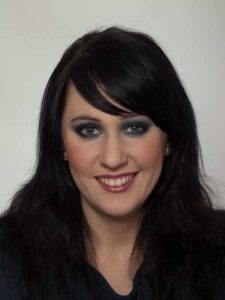 Smokey Eyes zu Weihnachten oder Silvester schminken Nachtblaue Smokey Eyes Variante