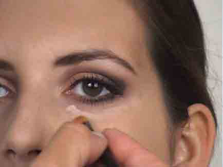 concealer-1 concealer 1 Goldeneye Schminkanleitung