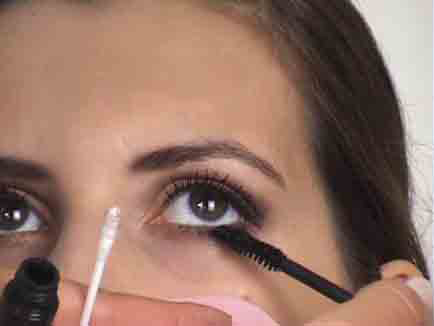 wimpern-tuschen-4 wimpern tuschen 4 Goldeneye Schminkanleitung