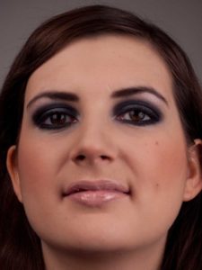 Smokey Eyes Variante 5. Smokey Eyes 2 225x300 Smokey Eyes Variante Schminkanleitung