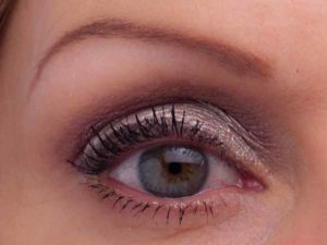 Business Augen Make Up - Wimpern tuschen 6 Wimpern tuschen 300x225 Business Augen Make up schminken