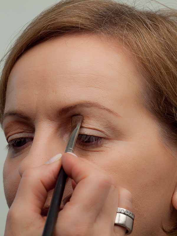 10 Lidfalte 1 Business Look   Schminkanleitung