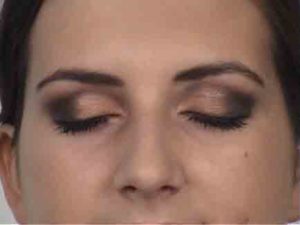 04 Golden Eye 2 300x225 Schminktipps zum Hochzeits Make up
