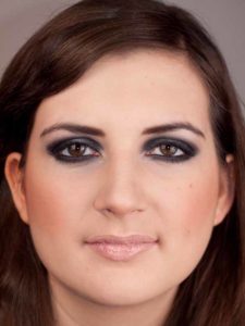 Smokey Eyes schnelle Variante 04 schnelle variante nachher 225x300 Smokey Eyes unsere Übersicht mit allen Schminkanleitungen