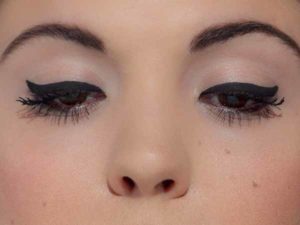 05 Lidstrich mandelförmig 11 300x225 Schminktipps zum Lena Meyer Landrut Look