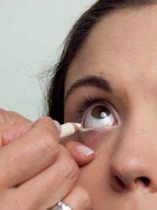 Weißer Kajalstrich 3 14 Weißer kajalstrich 3 225x300 Sommer Make up Schminkanleitung