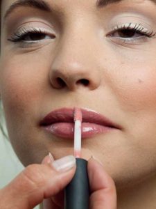Lippen 2 26 Lippen 2 225x300 Sommer Make up Schminkanleitung