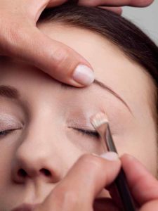 Lidschatten 2 15 Lidschatten 2 225x300 Magic Kajal Look Schminkanleitung