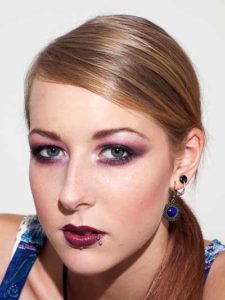 01 Twilight Look 1 225x300 Twilight Look zum selber schminken