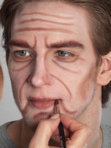 13 Alter Mann – Schminken und Kostüm für Karneval selber machen Lippenfalten 225x300 Alter Mann – Schminken und Kostüm für Karneval selber machen   Schminkanleitung
