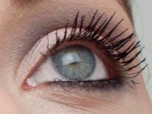 Wasserfeste Wimperntusche P6035718 300x225 Wimperntusche Schminktipps bei der Auswahl