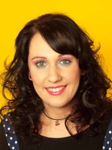 33 Katy Perry Make up Look schminken ohne künstliche Wimpern 3 225x300 Katy Perry Make up Look Schminkanleitung