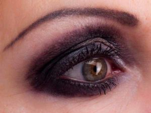 Smokey Eyes Augen Make Up - Lidschatten