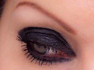 Smokey Eyes für jeden Anlass - Kajalstrich