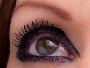 Kleines Smokey Eyes