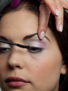 Sommer Look Wimpern tuschen 1