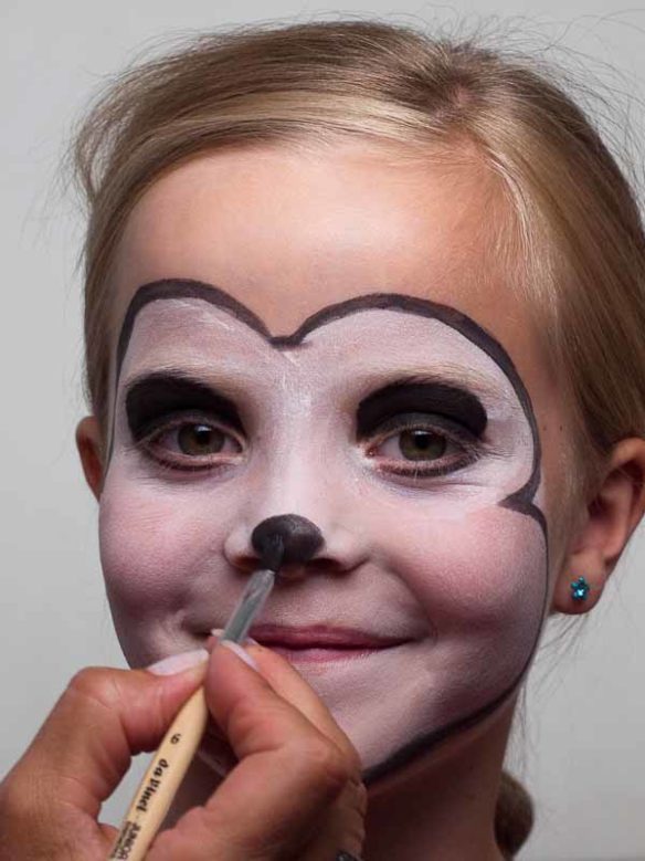 Süße Minnie Maus » Schminkanleitung & Kostüm