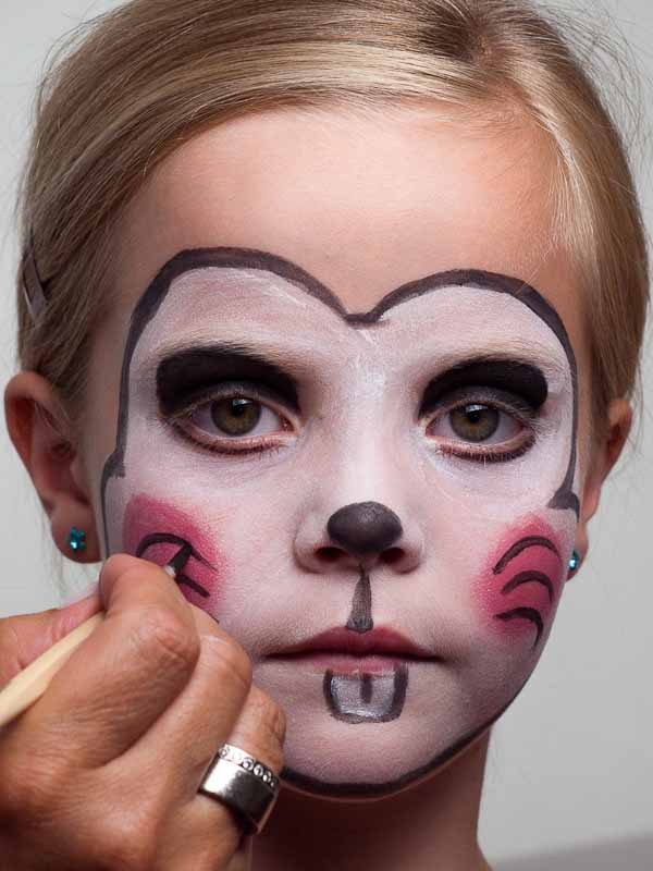 Süße Minnie Maus » Schminkanleitung & Kostüm