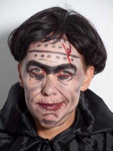 Frankenstein für Halloween schminken - Nachher
