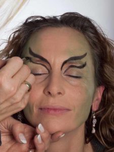 Als zauberhafte Fee für Karneval schminken - Augen Make up 1