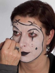 Pierrot - Schminken für Karneval - Augen Make up 4
