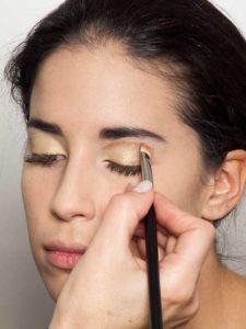 Golden Eyes Look für alle Gelegenheiten - dunklerer Lidschatten 1 Golden Eyes Look für alle Gelegenheiten - dunklerer Lidschatten 1