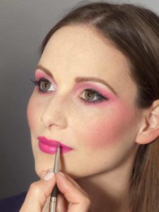 Pink Lady Make up Look – Lippen ausfüllen 1