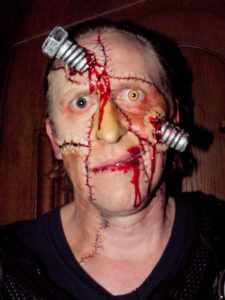Halloween aktuelle Trends Zombie mit Schraube Halloween aktuelle Trends Zombie mit Schraube