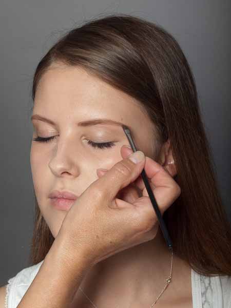 Bestes Augenbrauenpuder » Test vom Make up Artist
