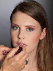 Colour Blocking Look - Lippen schminken 1