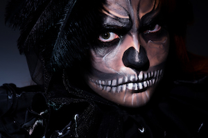 Ein verblüffend geschminktes Gesicht