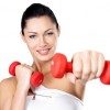 Gute Figur durch Training mit Hanteln