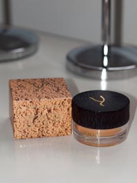 gaya-cosmetics-mineral-foundation2