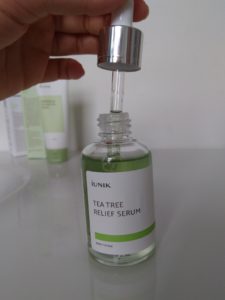 Iunik Tea Tree Relief Serum Pipette