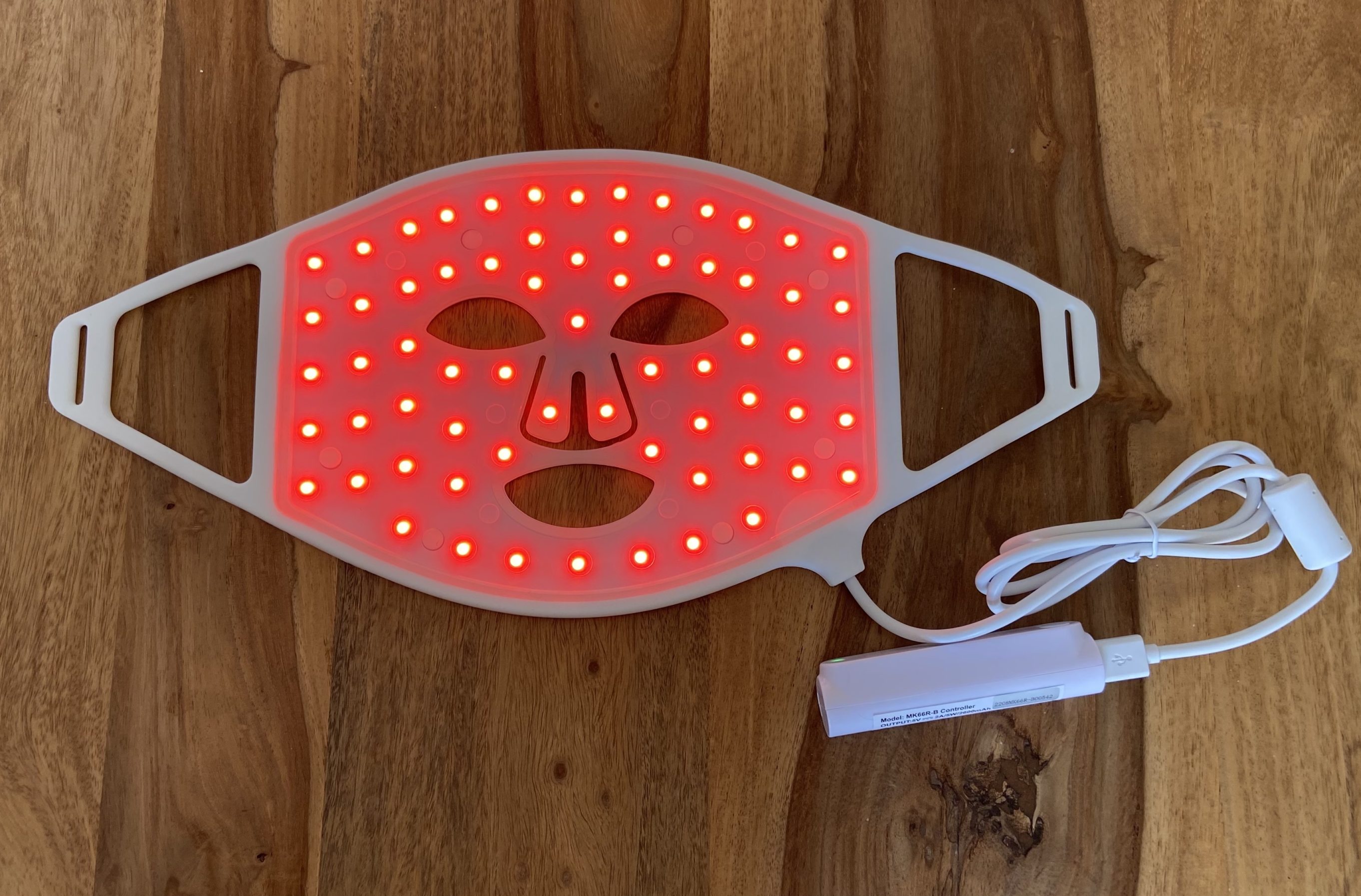 LED Gesichtsmaske von Currentbody - Falten weg mit Lichttherapie ...