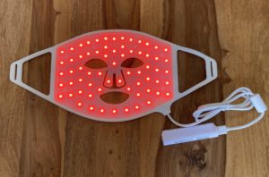 LED Gesichtsmaske eingeschaltet