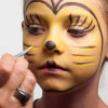 Kinderschminken Biene Maja – Schminkanleitung & Kostüm selber machen