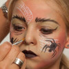 Spinnenfrau schminken – Schminkanleitung und Kostüm selber machen