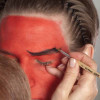 Teufel – die klassische Variante in rot schminken – Schminkanleitung & Kostüm